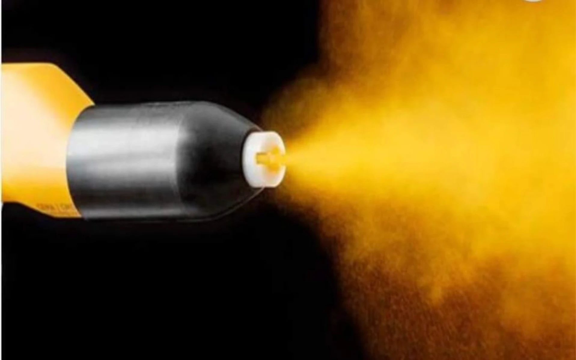 Pistolet do lakierowania proszkowego nanoszący żółtą powłokę